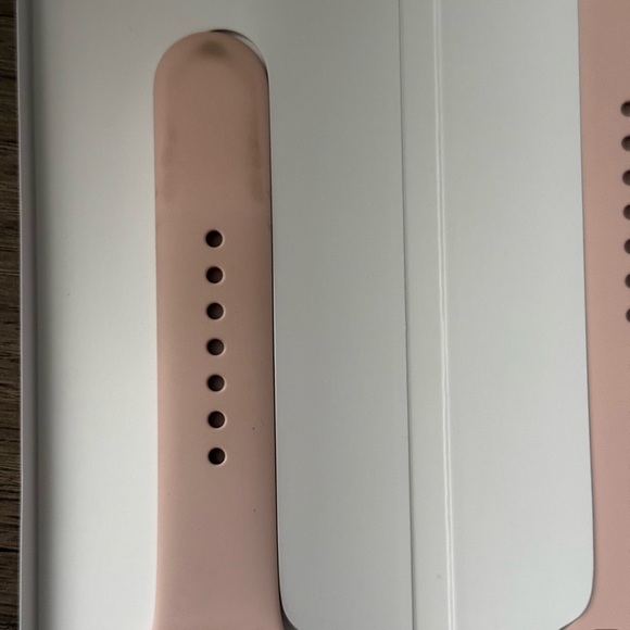 Apple Pink Smartwatch - Picture 6 of 7